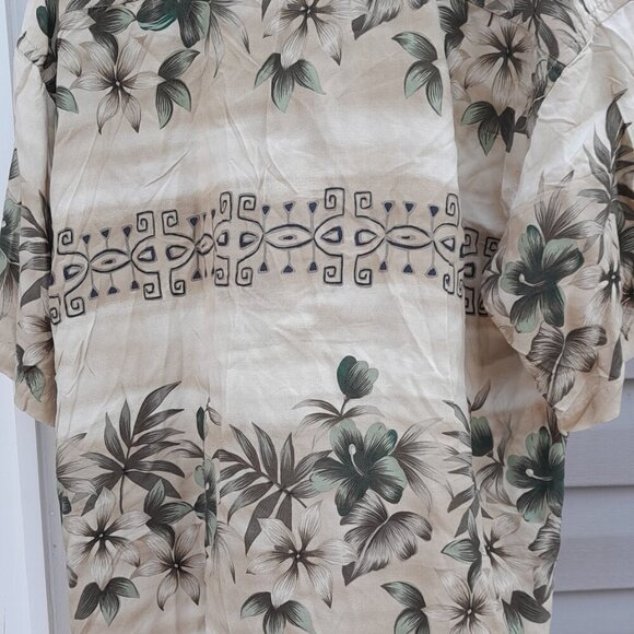 Pierre Cardin Mens XL button down casual tropical Hawaiian shirt - Picture 6 of 9